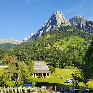 Bujtina 2 Pensión